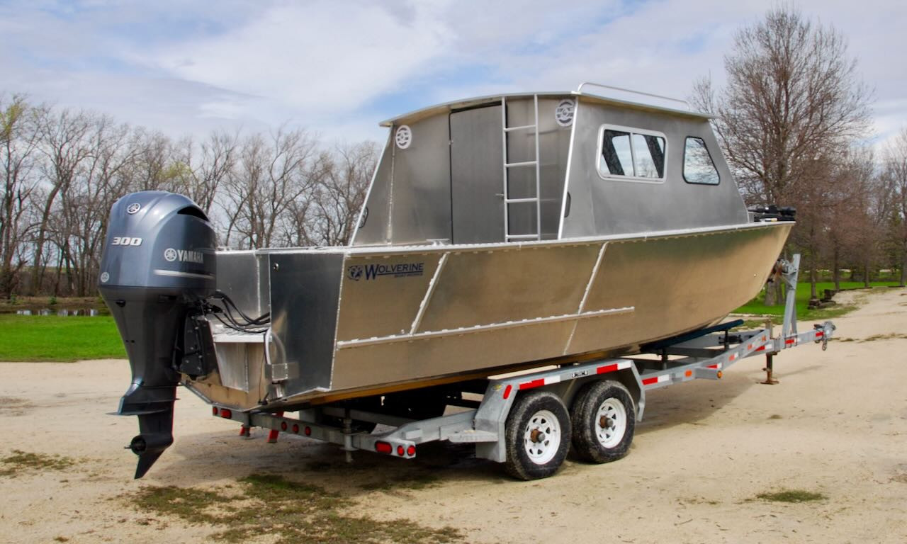 26 foot Welded Aluminum Wolverine Boat Image