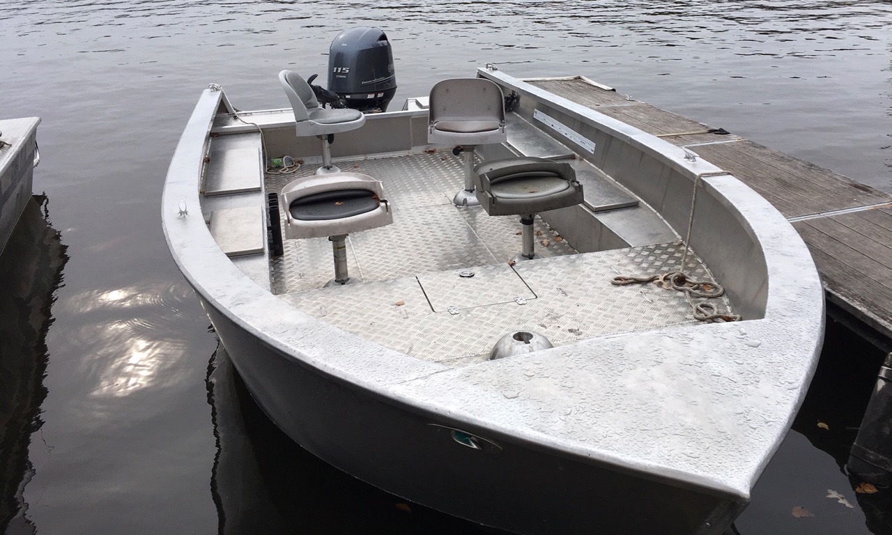 Predator 19 Welded Aluminum Wolverine Boat Image